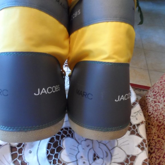 Marc Jacobs Yellow-Gray Logo Moon Boots Size L- 9.5M - Picture 9 of 16
